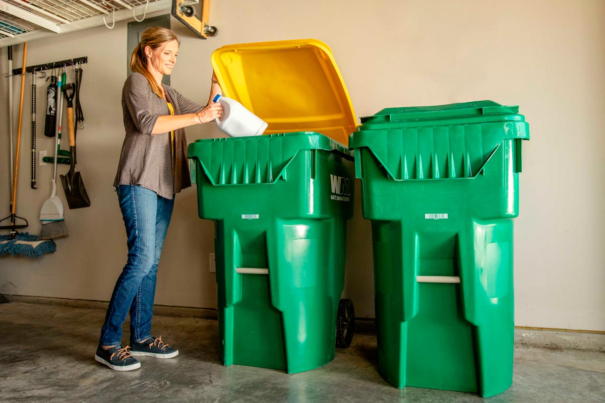 30 Gallon Trash Can, Rent All Inc